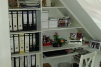 Büroschrank in Dachschräge