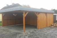 Carport mit Schuppen